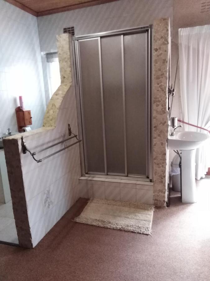 Khokha Moya Guesthouse Ermelo Exteriör bild